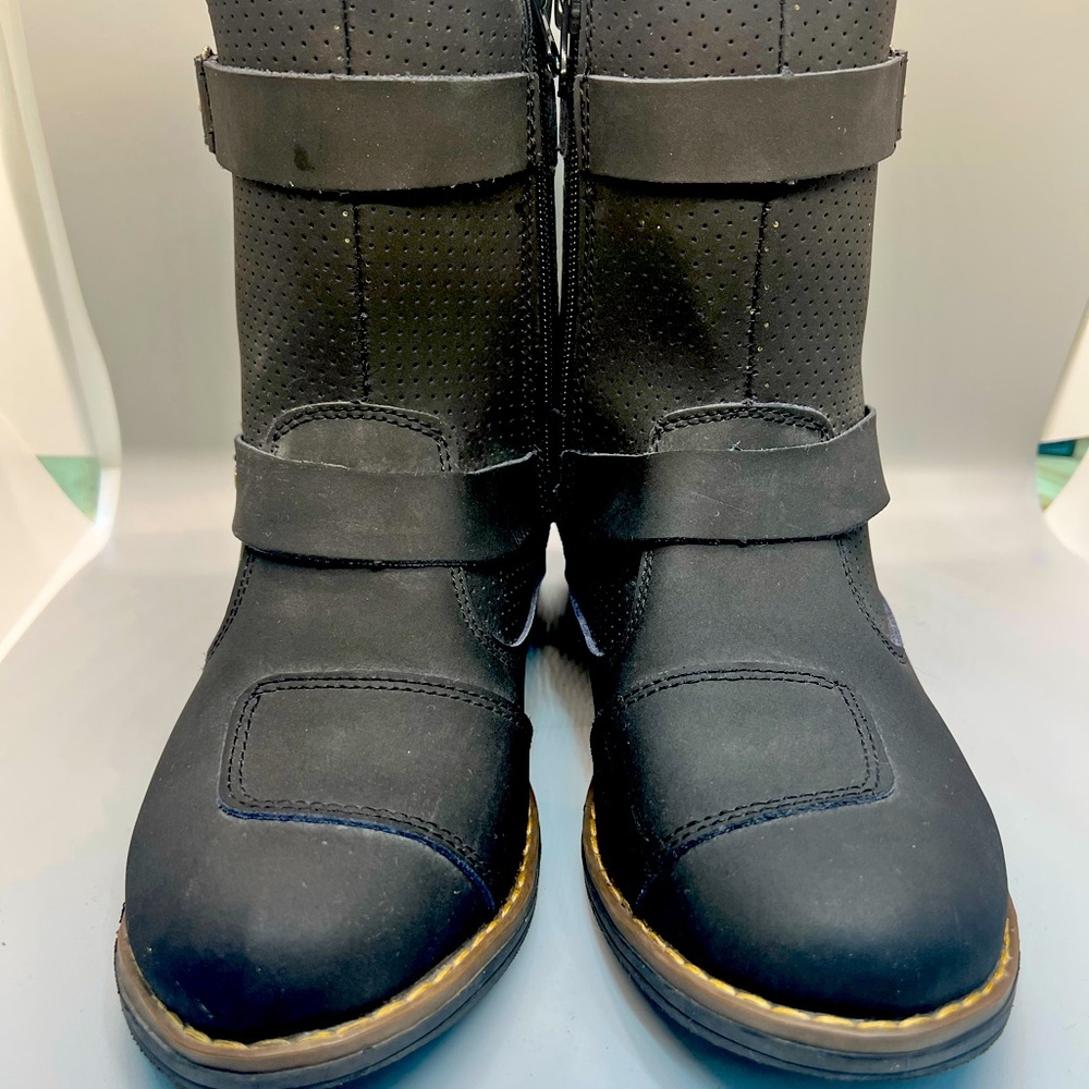Rocket motorcycle boots. Size 9. Black. Steel-toe.